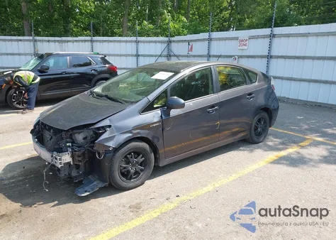 2014 Toyota Prius Three z USA, uszkodzony, nr VIN JTDKN3DU6E0387833